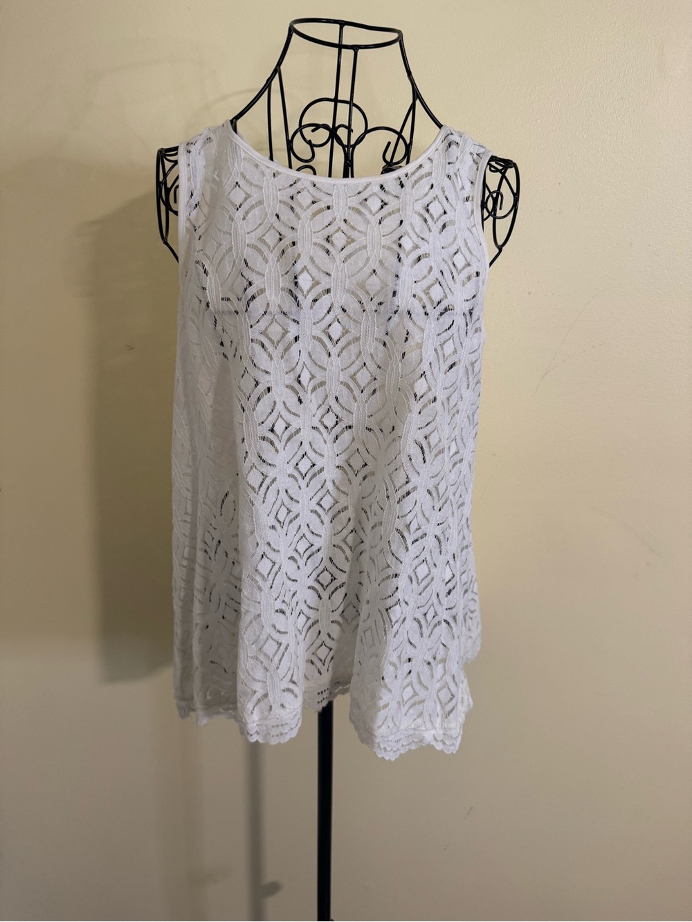 Ann Taylor LOFT Geometric Lace Overlay with Sheer Styling in White Size Small